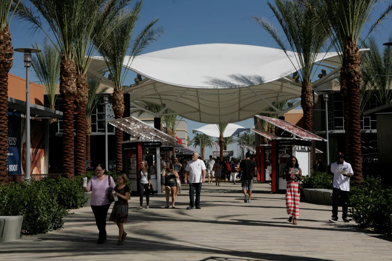 Downtown Summerlin outdoor shopping district with the Spring Mountains in the background