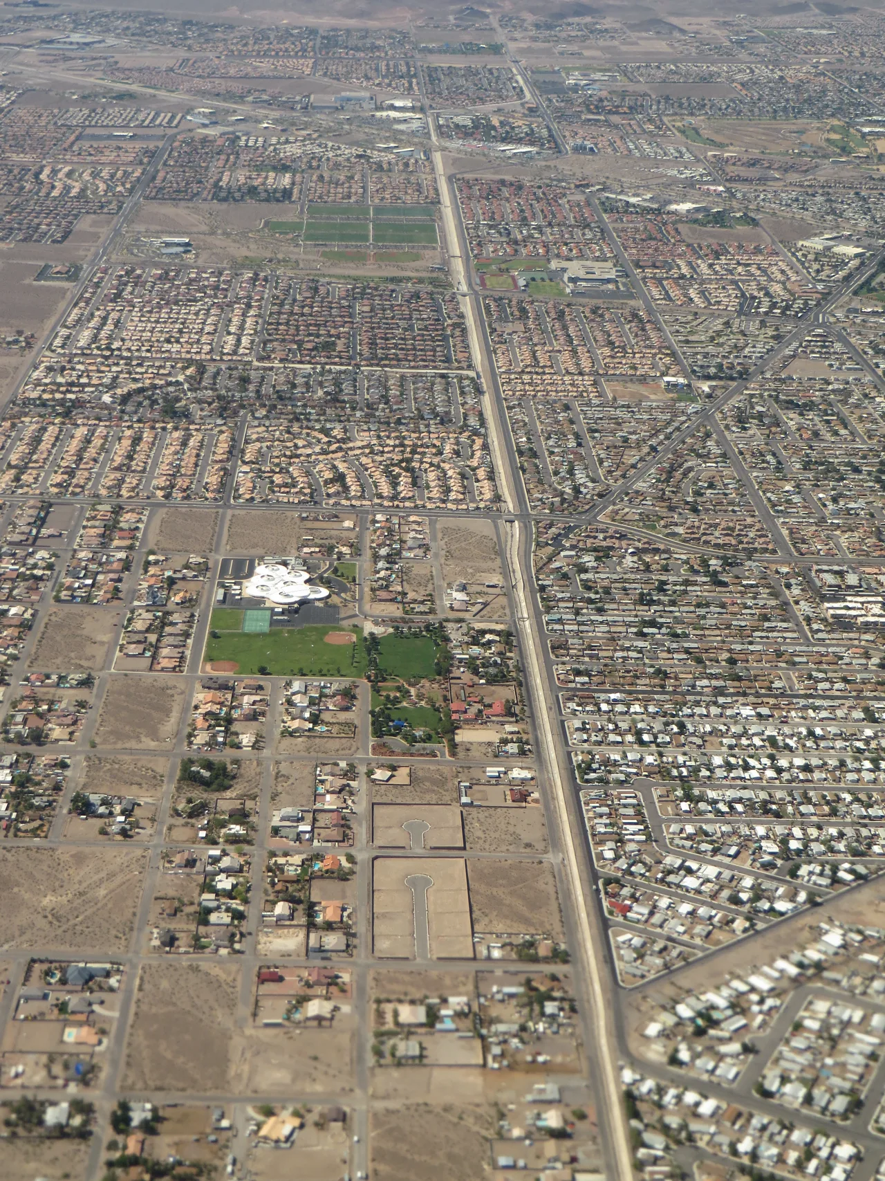 Aerial view of a Henderson, Nevada master-planned residential neighborhood